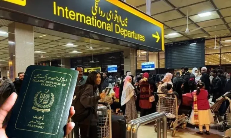 1513112پاکستانی پاسپورٹ پر 9 ممالک کا ویزا فری سفر، 29 میں ویزا آن ارائیول کی سہولت17fdb7c6