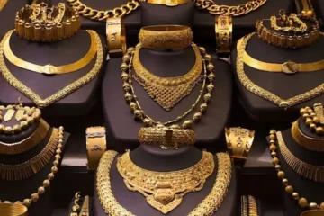 سونے کی قیمت میں ایک بار پھر بڑی کمی، فی تولہ 4 لاکھ 49 ہزار 336 روپے کا ہوگیا