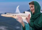 مریم نواز کے دورۂ لندن کے سرکاری طیارے کے اخراجات ادا، خزانے میں 2 کروڑ 71 لاکھ روپے جمع 12 مریم نواز کے دورۂ لندن کے سرکاری طیارے کے اخراجات ادا، خزانے میں 2 کروڑ 71 لاکھ روپے جمع