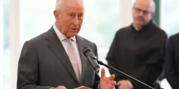 اے آئی کے ممکنہ خطرات پر شاہ چارلس کا انتباہ، ٹیک ماہرین سے فوری حفاظتی اقدامات پر زور