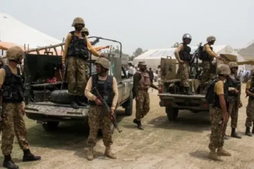 قلات میں سیکیورٹی فورسز کا آپریشن، 5 دہشت گرد ہلاک، 23 مغوی بازیاب 2 قلات میں سیکیورٹی فورسز کا آپریشن، 5 دہشت گرد ہلاک، 23 مغوی بازیاب
