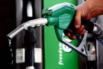 پیٹرول کی قیمت ایک ہزار روپے فی لیٹر تک جانے کا خدشہ، وفاقی وزیر
