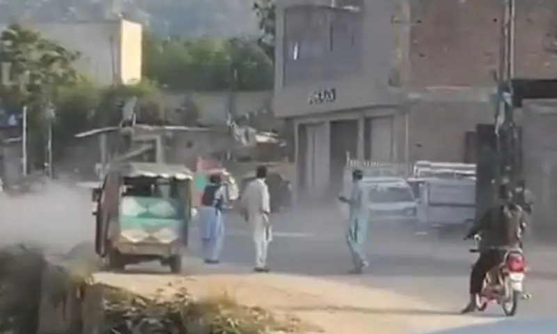 لیویز اہلکاروں پر فائرنگ کا واقعہ، پی ٹی آئی ایم پی اے کے خلاف مقدمہ درج 1 لیویز اہلکاروں پر فائرنگ کا واقعہ، پی ٹی آئی ایم پی اے کے خلاف مقدمہ درج