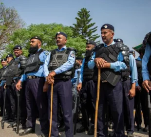 اسلام آباد میں 27 ستمبر کے ممکنہ احتجاج کے لیے سیکیورٹی سخت، اضافی نفری طلب 8 اسلام آباد میں 27 ستمبر کے ممکنہ احتجاج کے لیے سیکیورٹی سخت، اضافی نفری طلب