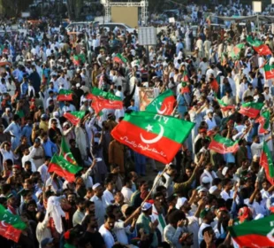 پی ٹی آئی کا لانگ مارچ 5 اکتوبر تک مؤخر، حتمی اعلان مشاورت کے بعد ہوگا