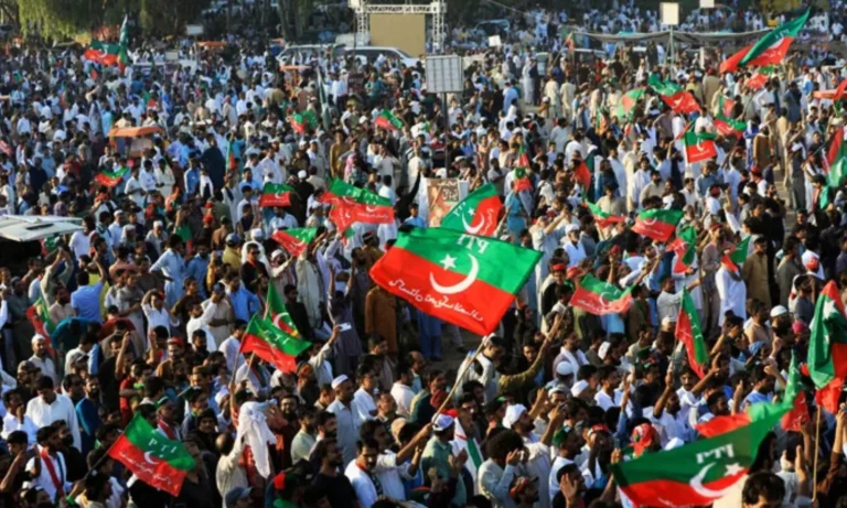 2517095پی ٹی آئی کا لانگ مارچ 5 اکتوبر تک مؤخر، حتمی اعلان مشاورت کے بعد ہوگا067edca2