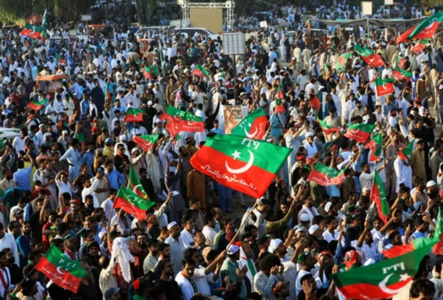 پی ٹی آئی کا لانگ مارچ 5 اکتوبر تک مؤخر، حتمی اعلان مشاورت کے بعد ہوگا 1 پی ٹی آئی کا لانگ مارچ 5 اکتوبر تک مؤخر، حتمی اعلان مشاورت کے بعد ہوگا