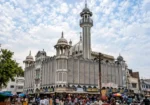 اُجین کی تاریخی شاہی مسجد متاثر ہونے کا خدشہ، احتجاج کے بعد کارروائی مؤخر