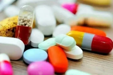 ادویات کی قیمتوں کا فارمولا تبدیل کرنے کی مخالفت، فارما انڈسٹری کا حکومت سے پالیسی برقرار رکھنے کا مطالبہ