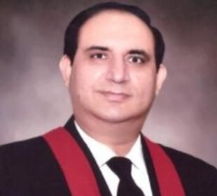 لاہور ہائیکورٹ کے جسٹس راحیل کامران شیخ مستعفی