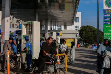 پیٹرول اور ڈیزل کے نرخوں میں اضافہ، نئی قیمت جان کر آپ بھی حیران ہوں گے