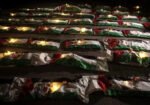 غزہ میں 70 بچوں سمیت 100 فلسطینیوں کی اجتماعی نماز جنازہ، تدفین کردی گئی