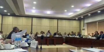 گھریلو ملازمین پر تشدد کے خلاف قانون سازی، سینیٹ کمیٹی نے بل منظور کرلیا 26 گھریلو ملازمین پر تشدد کے خلاف قانون سازی، سینیٹ کمیٹی نے بل منظور کرلیا
