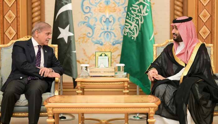 سعودی عرب پر حوثی حملوں کی وزیراعظم شہباز شریف کی مذمت 1 سعودی عرب پر حوثی حملوں کی وزیراعظم شہباز شریف کی مذمت