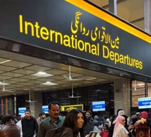 عمرہ زائرین کو ویکسینیشن کے بغیر سعودی عرب جانے کی اجازت، ڈیجیٹل کارڈ کی شرط مؤخر