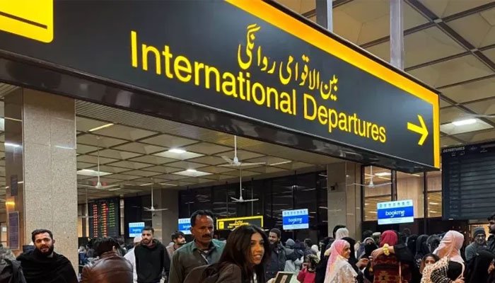 عمرہ زائرین کو ویکسینیشن کے بغیر سعودی عرب جانے کی اجازت، ڈیجیٹل کارڈ کی شرط مؤخر