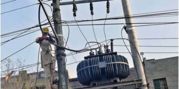 بجلی چوری روکنے کیلئے ٹرانسفارمرز کو الگ الگ بند کرنے کا نظام لانے کا فیصلہ