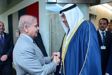 نیویارک: شہباز شریف کی کویتی ولی عہد اور دیگر عالمی رہنماؤں سے ملاقاتیں 2 نیویارک: شہباز شریف کی کویتی ولی عہد اور دیگر عالمی رہنماؤں سے ملاقاتیں