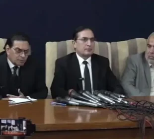 حکومت سے مذاکرات جاری، پی ٹی آئی کی 4 اکتوبر کے لانگ مارچ سے متعلق اہم مشاورت 2 حکومت سے مذاکرات جاری، پی ٹی آئی کی 4 اکتوبر کے لانگ مارچ سے متعلق اہم مشاورت