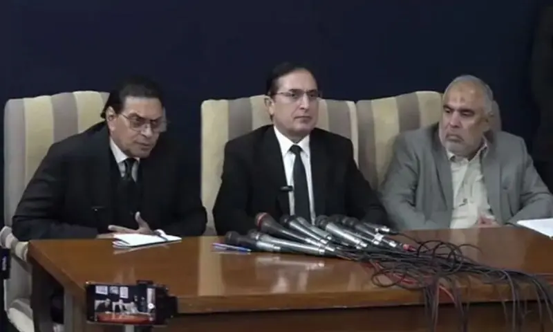 حکومت سے مذاکرات جاری، پی ٹی آئی کی 4 اکتوبر کے لانگ مارچ سے متعلق اہم مشاورت