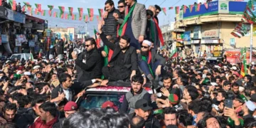 پی ٹی آئی کا بڑا اعلان، لانگ مارچ آج سے شروع، حکومت نے بھی دوٹوک فیصلہ سنا دیا