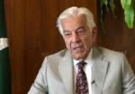 اسلام آباد پر حملہ ہوا تو دفاع کریں گے، گورنر راج آخری آپشن ہے: خواجہ آصف 12 اسلام آباد پر حملہ ہوا تو دفاع کریں گے، گورنر راج آخری آپشن ہے: خواجہ آصف
