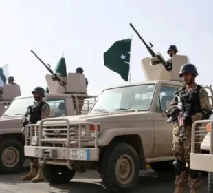 مکہ دفاعی معاہدہ: پاکستانی فوجی دستے سعودی عرب میں موجود ہیں، ڈی جی آئی ایس پی آر