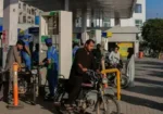 پیٹرول کی قیمت میں ایک بار پھر اضافہ، ڈیزل سستا ہوگیا 11 پیٹرول کی قیمت میں ایک بار پھر اضافہ، ڈیزل سستا ہوگیا