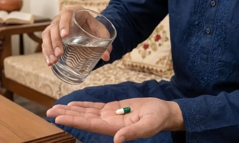 08131413fدوا لیتے وقت پانی کی مقدار کتنی ہونی چاہیے؟ ماہرین نے اہم احتیاطیں بتا دیں46b2f5