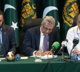 دہشت گردی کے خلاف تعاون ترجیح ہے، پی ٹی آئی کے دھرنے پر اعتراض نہیں: محسن نقوی 7 دہشت گردی کے خلاف تعاون ترجیح ہے، پی ٹی آئی کے دھرنے پر اعتراض نہیں: محسن نقوی