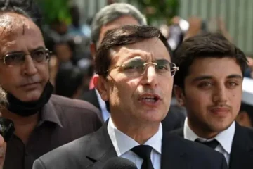 پی ٹی آئی کا خیبر پختونخوا میں گورنر راج کے خلاف پشاور ہائیکورٹ سے رجوع