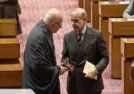 شہباز شریف کی محمود اچکزئی سے ملاقات، سیاسی و آئینی معاملات پر مذاکرات کی پیشکش 12 شہباز شریف کی محمود اچکزئی سے ملاقات، سیاسی و آئینی معاملات پر مذاکرات کی پیشکش