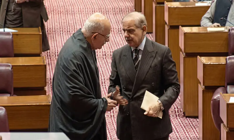 شہباز شریف کی محمود اچکزئی سے ملاقات، سیاسی و آئینی معاملات پر مذاکرات کی پیشکش 1 شہباز شریف کی محمود اچکزئی سے ملاقات، سیاسی و آئینی معاملات پر مذاکرات کی پیشکش