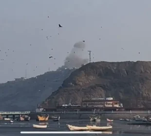 یمن: عدن میں صدارتی محل پر حوثیوں کا میزائل حملہ، وزیراعظم اور کابینہ محفوظ 4 یمن: عدن میں صدارتی محل پر حوثیوں کا میزائل حملہ، وزیراعظم اور کابینہ محفوظ