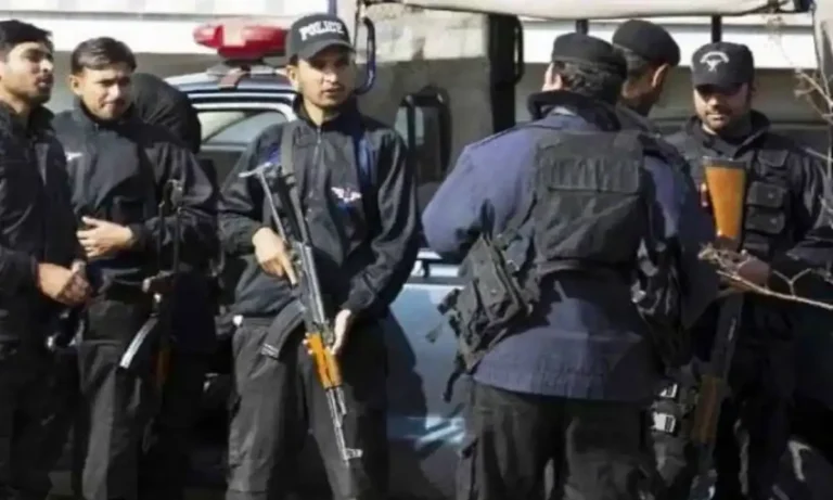 16113621پشاور میں پولیس چوکی پر دہشت گردوں کا حملہ ناکام، ایک اہلکار شہید، تین زخمیc259bb7