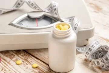 وزن گھٹانے والی ادویات کے بعد سپلیمنٹس کا جنون، صحت کے لیے کتنا بڑا خطرہ؟