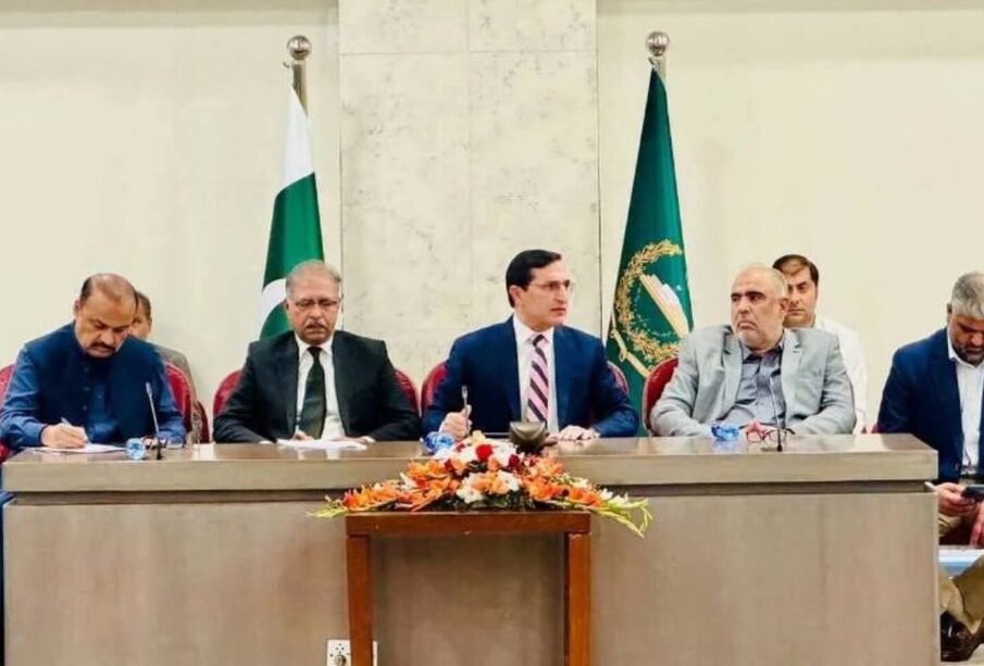 پی ٹی آئی پارلیمانی پارٹی اجلاس میں اختلافات، اہم سیاسی قرارداد منظور