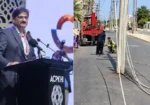 حیدرآباد کی سڑک پر بجلی کے کھمبے چھوڑنے کا معاملہ، وزیراعلیٰ سندھ کا ’گرینڈ پلان‘ تنقید کی زد میں 11 حیدرآباد کی سڑک پر بجلی کے کھمبے چھوڑنے کا معاملہ، وزیراعلیٰ سندھ کا ’گرینڈ پلان‘ تنقید کی زد میں