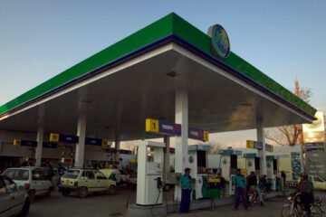 پیٹرول اور ڈیزل کی قیمتوں میں کمی، نئی قیمتوں کا اطلاق آج سے 2 پیٹرول اور ڈیزل کی قیمتوں میں کمی، نئی قیمتوں کا اطلاق آج سے