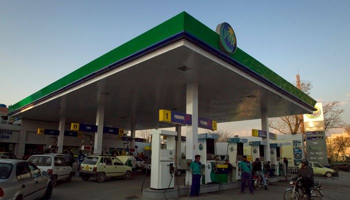 پیٹرول اور ڈیزل کی قیمتوں میں کمی، نئی قیمتوں کا اطلاق آج سے 1 پیٹرول اور ڈیزل کی قیمتوں میں کمی، نئی قیمتوں کا اطلاق آج سے