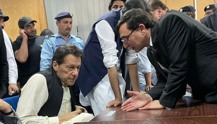 بیرسٹر گوہر کا عمران خان کے ایکس اکاؤنٹ سے لاتعلقی کا اعلان 1 بیرسٹر گوہر کا عمران خان کے ایکس اکاؤنٹ سے لاتعلقی کا اعلان