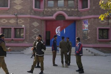 زیادتی کا الزام، ڈکیتی کی کہانی اور مالی تنازع؛ ملتان کیس کا ڈراپ سین 2 زیادتی کا الزام، ڈکیتی کی کہانی اور مالی تنازع؛ ملتان کیس کا ڈراپ سین