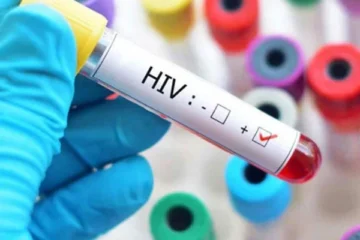 سرکاری اسپتالوں میں بچوں میں ایچ آئی وی کے مبینہ پھیلاؤ پر طبی ایمرجنسی کا مطالبہ